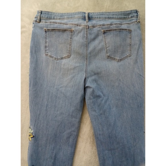 Chicos Jeans Sz 20 SO Slimming Girlfriend Embroidered Slim Leg Ankle Boho Casual - Picture 4 of 13